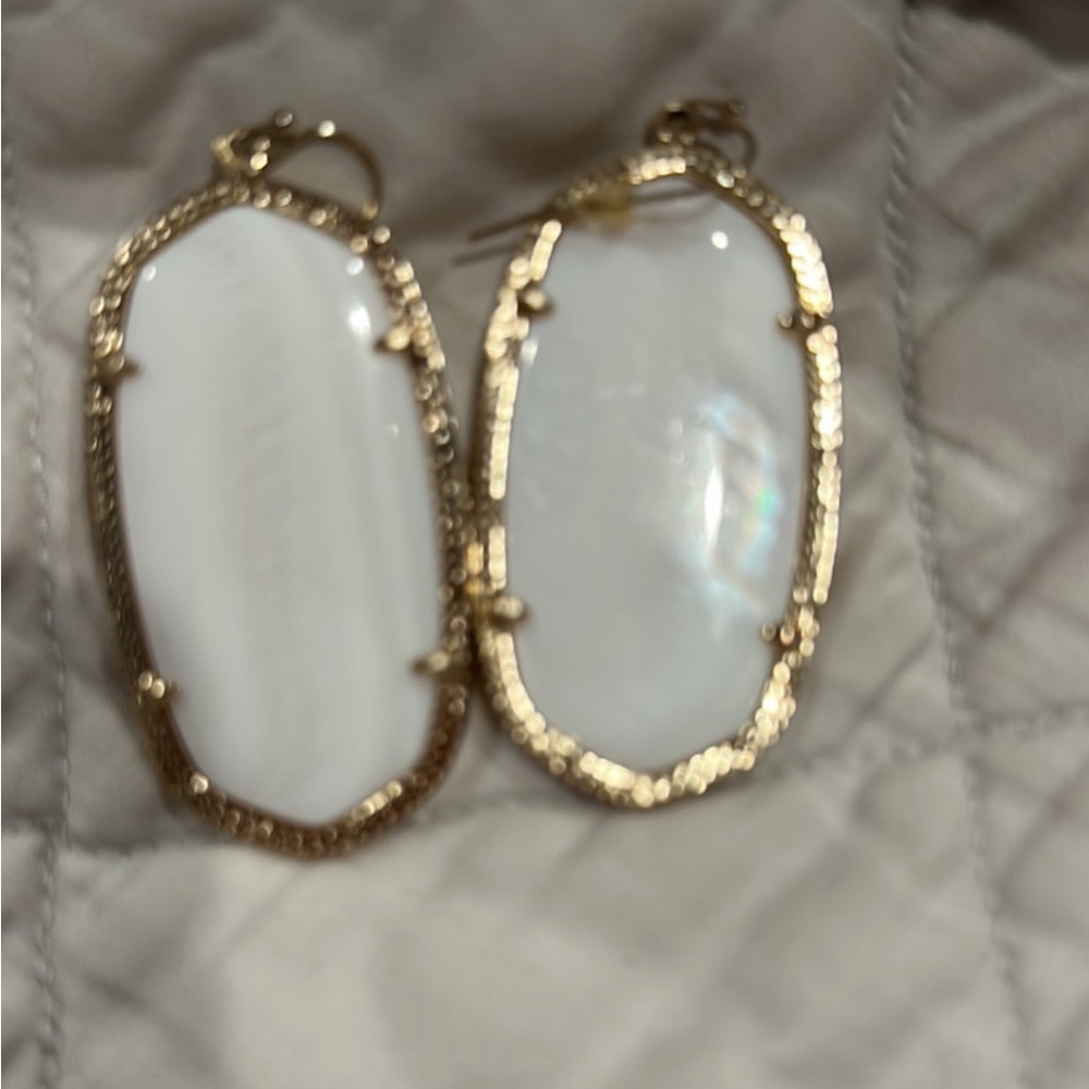 Kendra Scott Pearly-White Large Earings